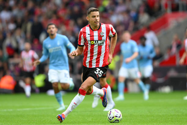 双重标准的 双重标准的