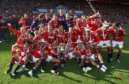 流露出对球 流露出对球