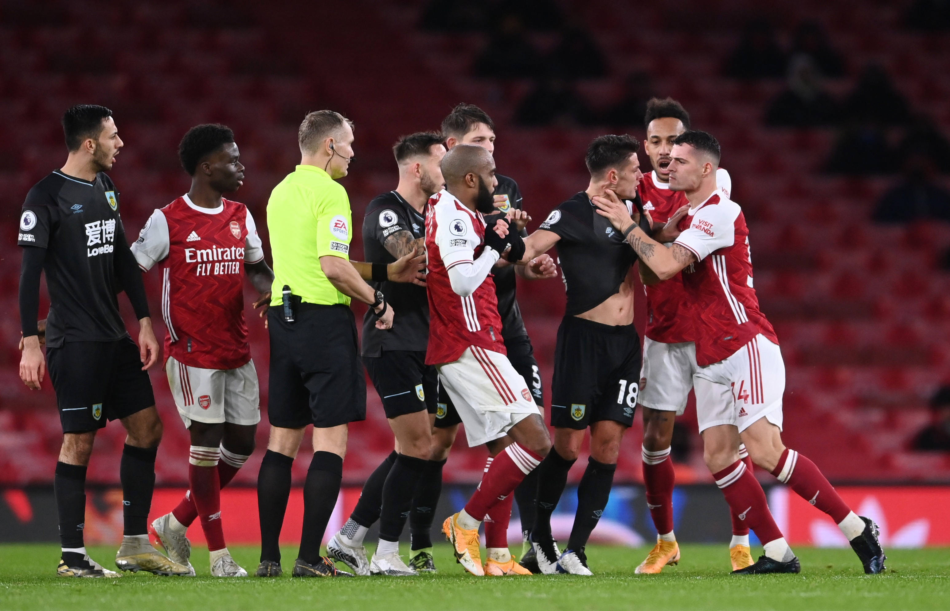 支球队及球 支球队及球